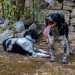La responsabile, accompagnata dai suoi giocosi cagnolini, ci guida nel rigoglioso giardino circostante...